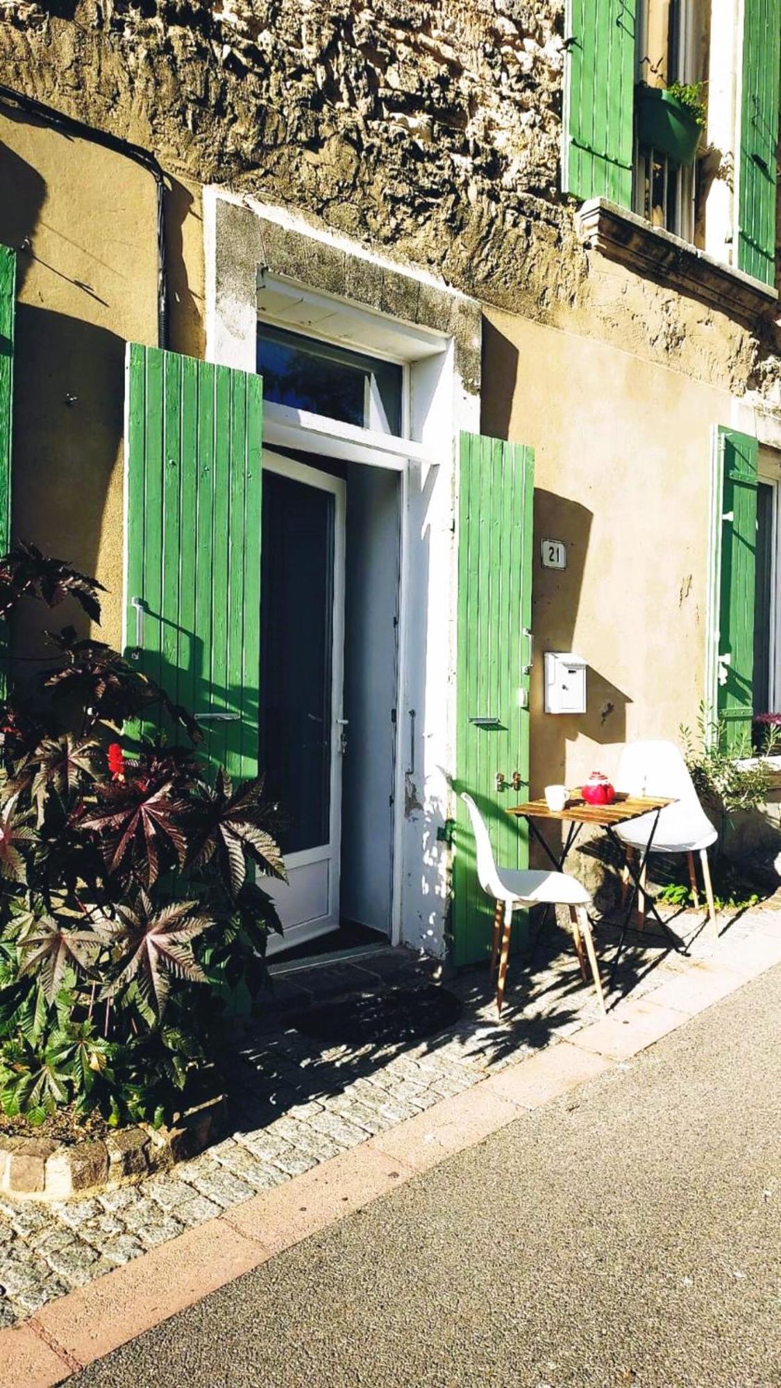 L'Appartement De L'Arche Chateauneuf-de-Gadagne Exterior photo